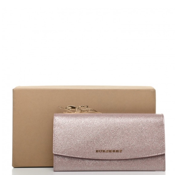 Burberry Handbags - Burberry Glitter Porter Continental Wallet
